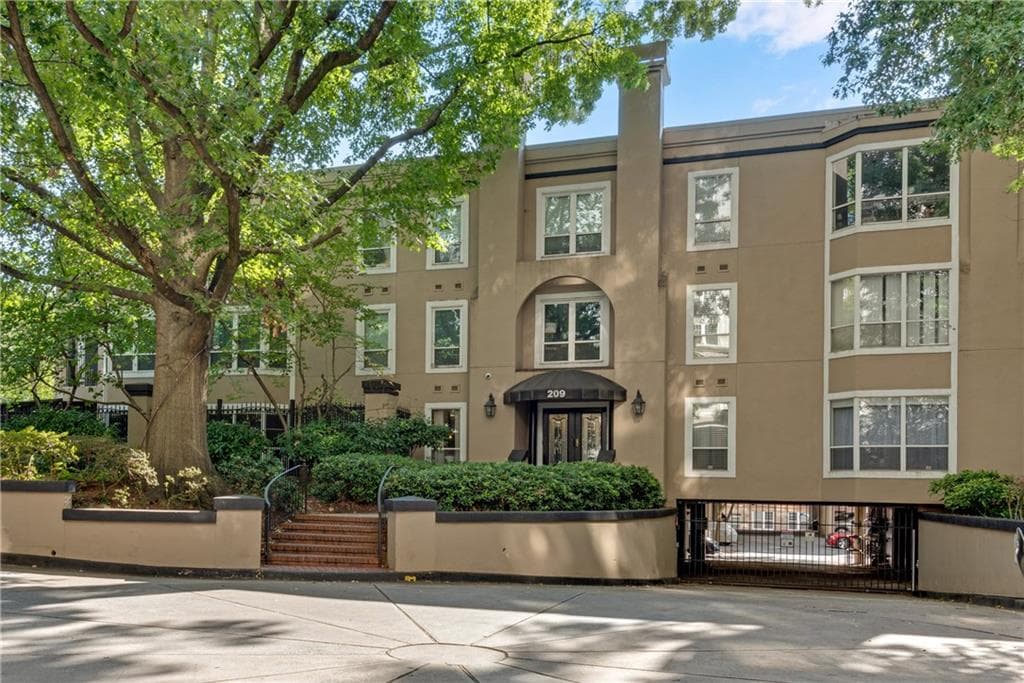 2 bedroom, 2 bathroom, 1,168 sq ft condominium for sale at 209 14th Street 307, Atlanta, GA 30309
