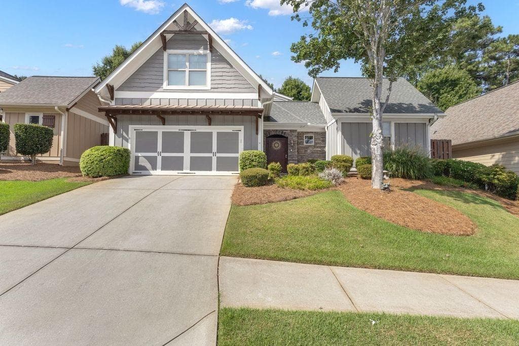 4 bedroom, 4 bathroom, 3,190 sq ft single family residence for sale at 11 BEACON CRST, Newnan, GA 30265