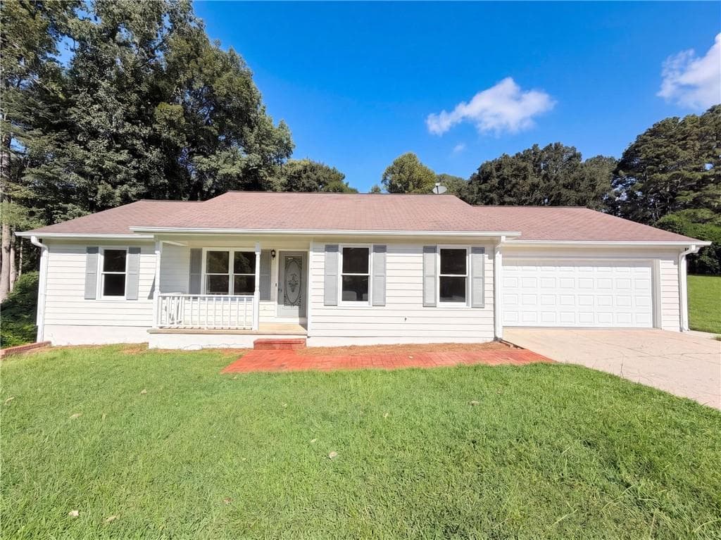 3 bedroom, 2 bathroom, 1,492 sq ft single family residence for sale at 806 Ruswood Road, Winder, GA 30680