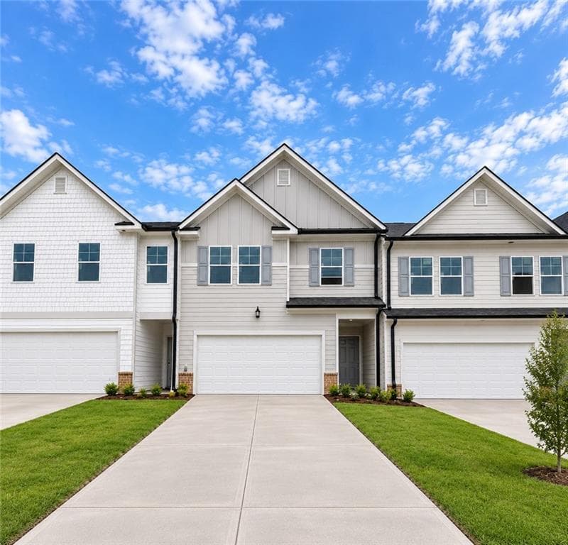 3 bedroom, 3 bathroom, 1,695 sq ft townhouse for sale at 6410 Rosetta Drive 45, Atlanta, GA 30331