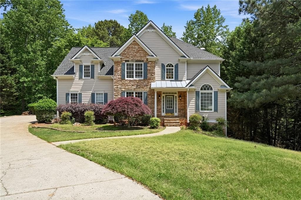 4 bedroom, 3 bathroom, 2,648 sq ft single family residence for sale at 4025 Eyrie Farms Lane, Cumming, GA 30041