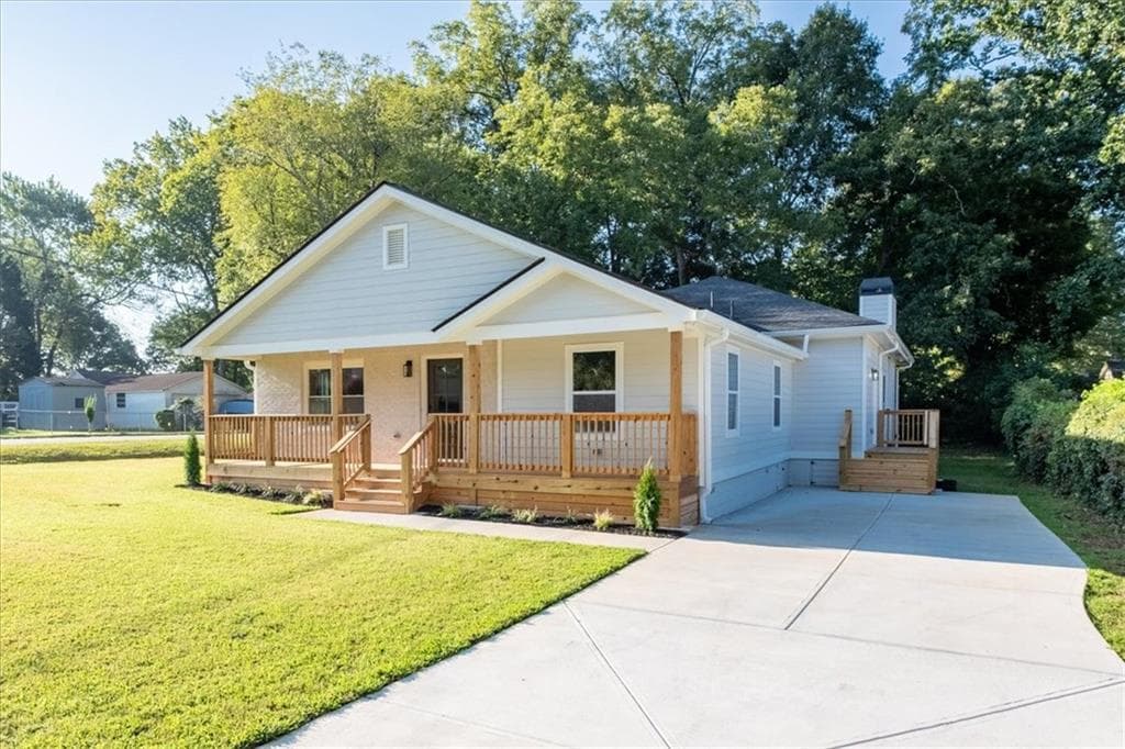 4 bedroom, 3 bathroom, 2,200 sq ft single family residence for sale at 1068 Mclinden Avenue, Smyrna, GA 30080