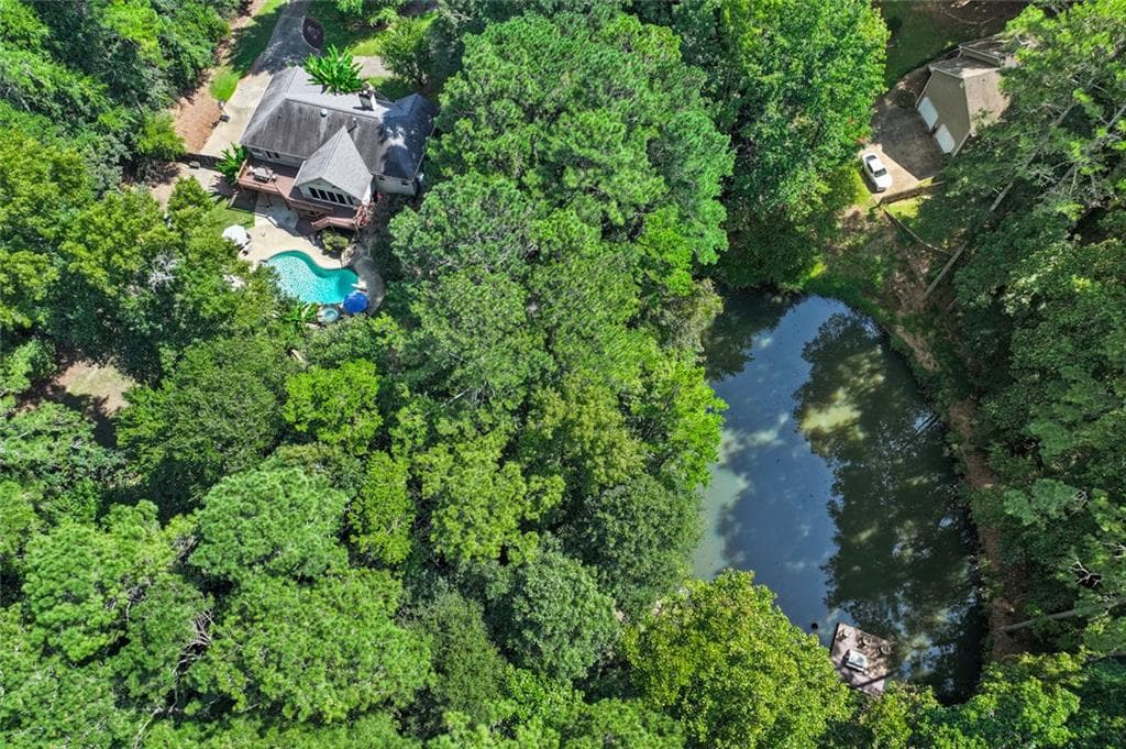 3 bedroom, 2 bathroom, 3,264 sq ft single family residence under contract at 127 Caracas Drive, Woodstock, GA 30188