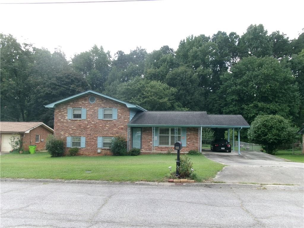 4 bedroom, 2 bathroom, 1,836 sq ft single family residence under contract at 745 Huntingdon Drive, Jonesboro, GA 30236