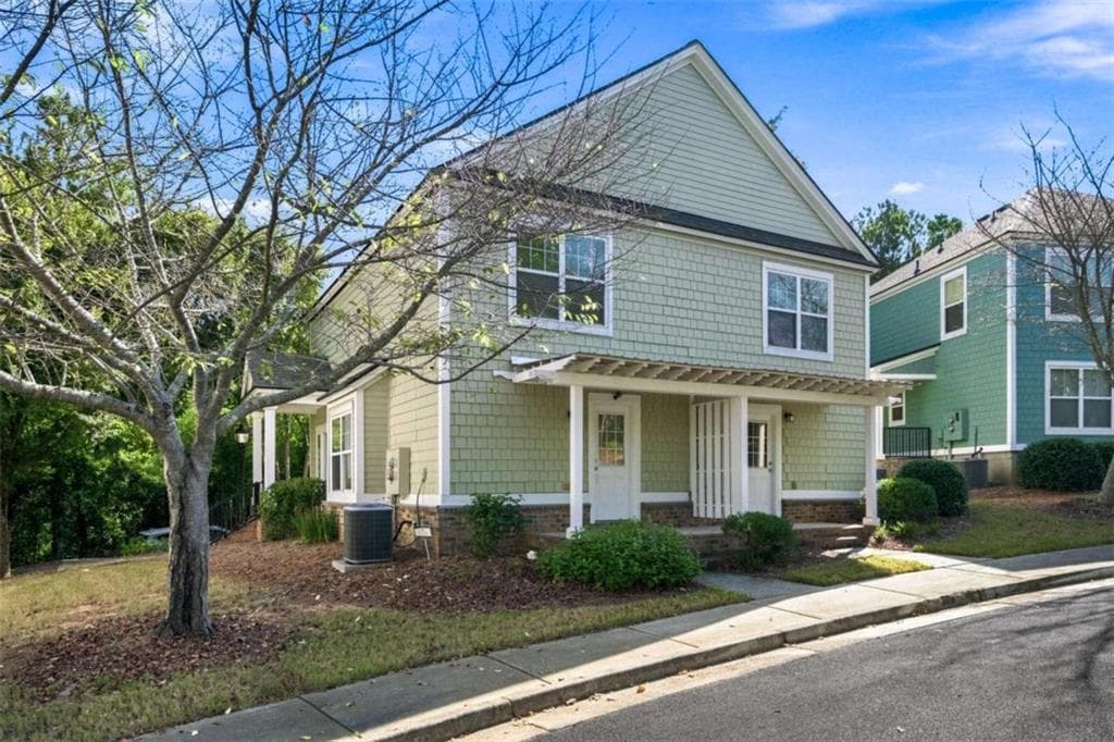 2 bedroom, 3 bathroom, 1,136 sq ft condominium for sale at 1035 Barnett Shoals Road 452, Athens, GA 30605