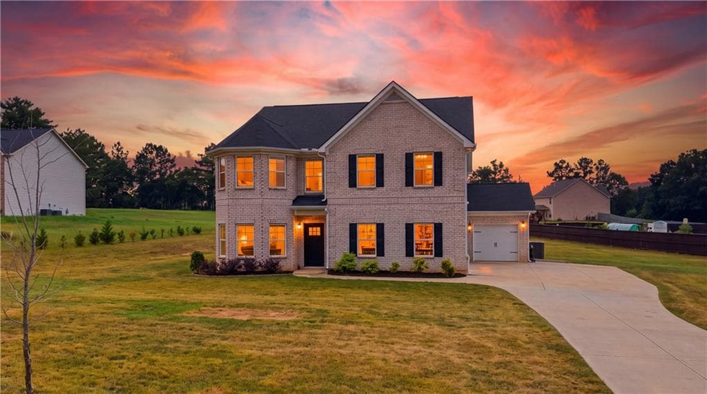 5 bedroom, 3 bathroom, 3,176 sq ft single family residence for sale at 685 S Jeff Davis Drive, Fayetteville, GA 30215