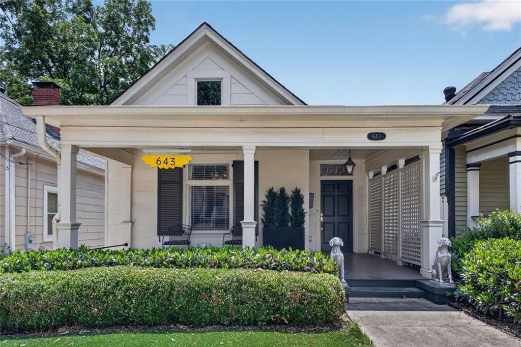 2 bedroom, 2 bathroom, 1,388 sq ft single family residence under contract at 643 Glenwood Avenue, Atlanta, GA 30312