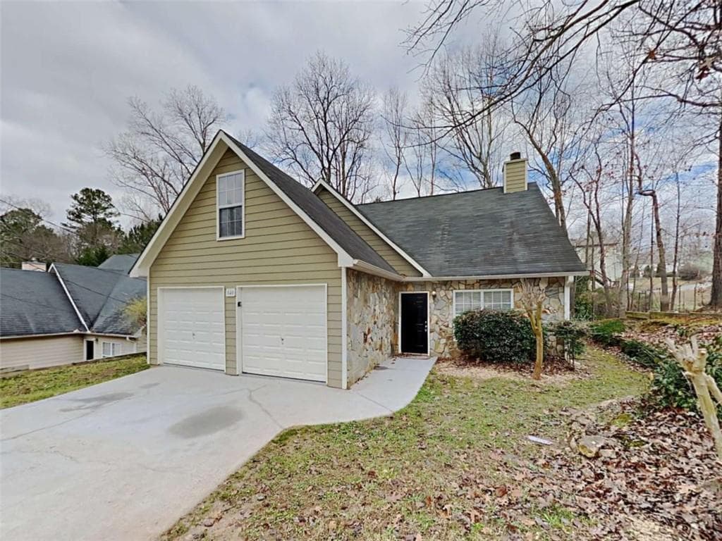 3 bedroom, 3 bathroom, 1,444 sq ft single family residence for sale at 540 Cherokee Overlook Court, Canton, GA 30115