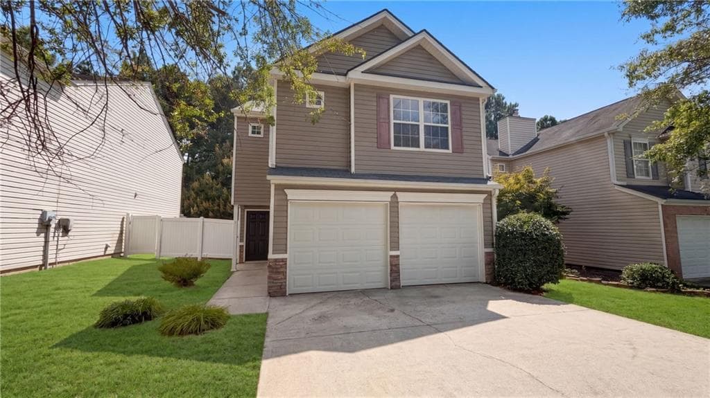 3 bedroom, 3 bathroom, 1,366 sq ft single family residence for sale at 3426 Sable Chase Lane, Atlanta, GA 30349