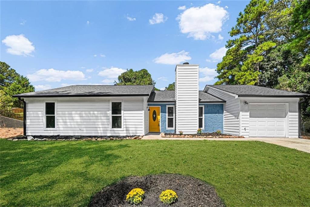 3 bedroom, 2 bathroom, 1,472 sq ft single family residence under contract at 612 Towngate Boulevard, Jonesboro, GA 30238