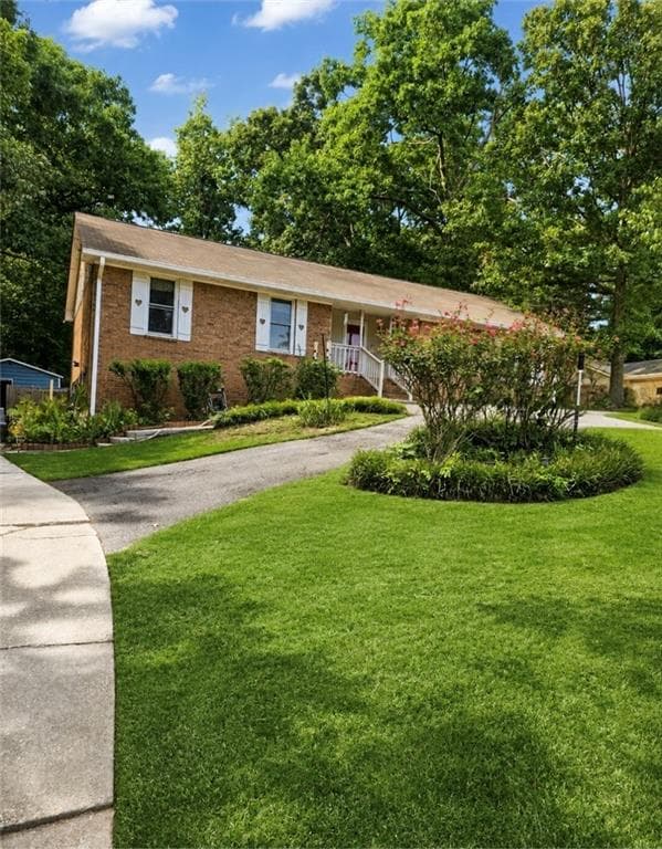 4 bedroom, 3 bathroom, 2,400 sq ft single family residence for sale at 1788 Brandy Woods Drive, Conyers, GA 30013