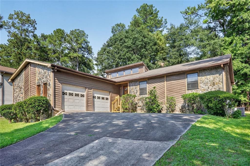 3 bedroom, 2 bathroom, 1,573 sq ft single family residence for sale at 5805 Vernier Drive, Atlanta, GA 30349