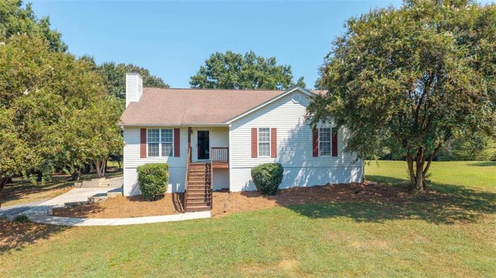 3 bedroom, 2 bathroom, 1,980 sq ft single family residence for sale at 437 Goat Road, Resaca, GA 30735