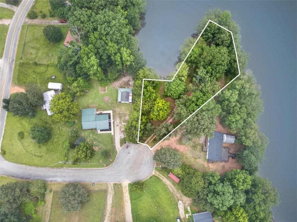single family residence sold at 26 Wldflower Cove, Carrollton, GA 30116