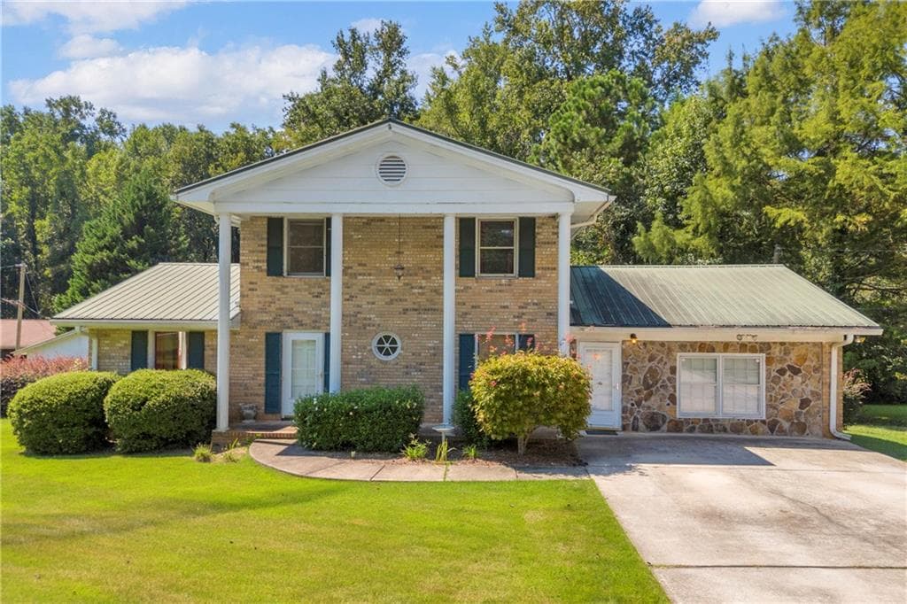 4 bedroom, 2 bathroom, 2,216 sq ft single family residence for sale at 1286 Virginia Lane, Hull, GA 30646