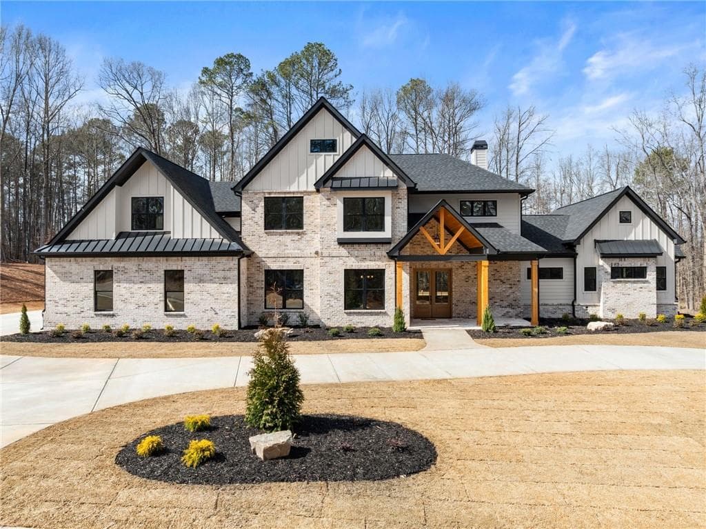 4 bedroom, 5 bathroom, 5,192 sq ft single family residence for sale at 1178 Pinnacle Drive, Hoschton, GA 30548