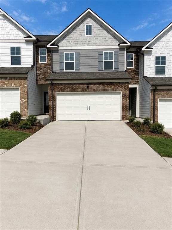 3 bedroom, 3 bathroom, 1,823 sq ft townhouse for sale at 3999 Streamlet Way 158, Gainesville, GA 30506