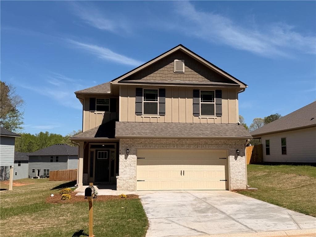 4 bedroom, 3 bathroom, 2,408 sq ft single family residence under contract at 513 Creek Road, Cornelia, GA 30531