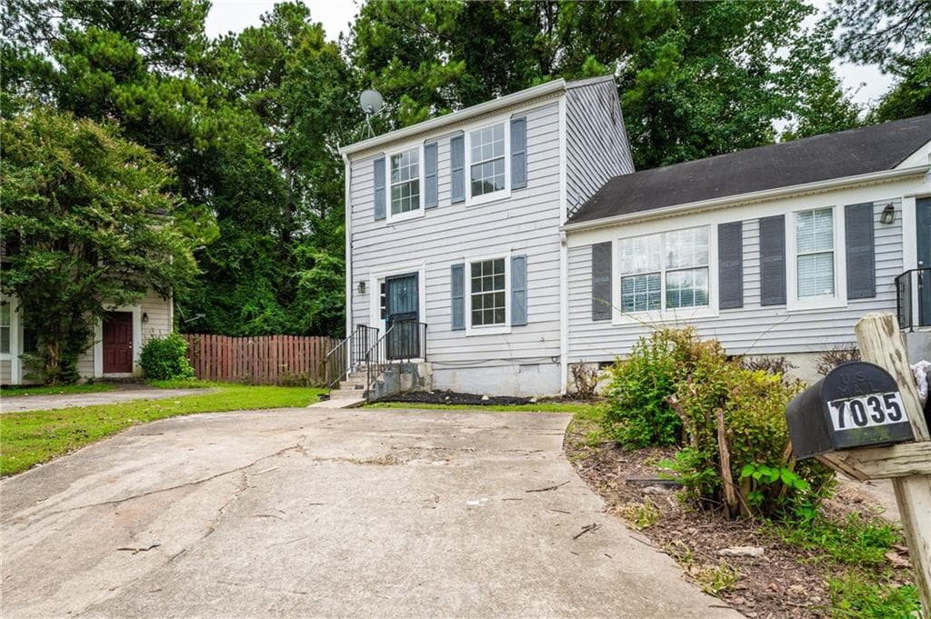 2 bedroom, 3 bathroom, 1,152 sq ft townhouse under contract at 7035 Panda Road, Austell, GA 30168