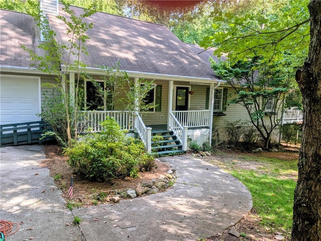 3 bedroom, 3 bathroom, 1,608 sq ft single family residence for sale at 191 Bern Vista, Sautee Nacoochee, GA 30571