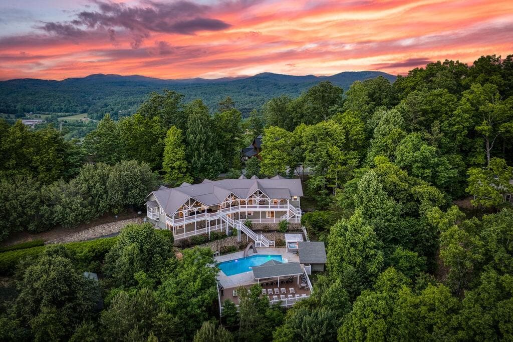 8 bedroom, 7 bathroom, 6,536 sq ft single family residence for sale at 132 Oak Ridge Way, Morganton, GA 30560