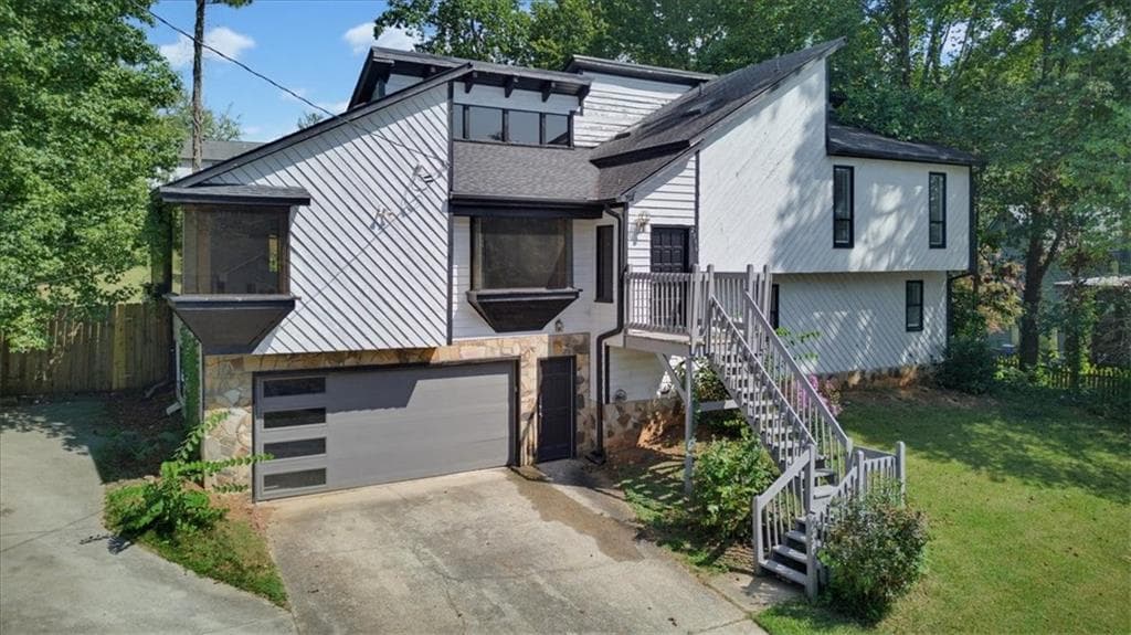 3 bedroom, 3 bathroom, 2,352 sq ft single family residence for sale at 2996 Rockbridge Road, Marietta, GA 30066