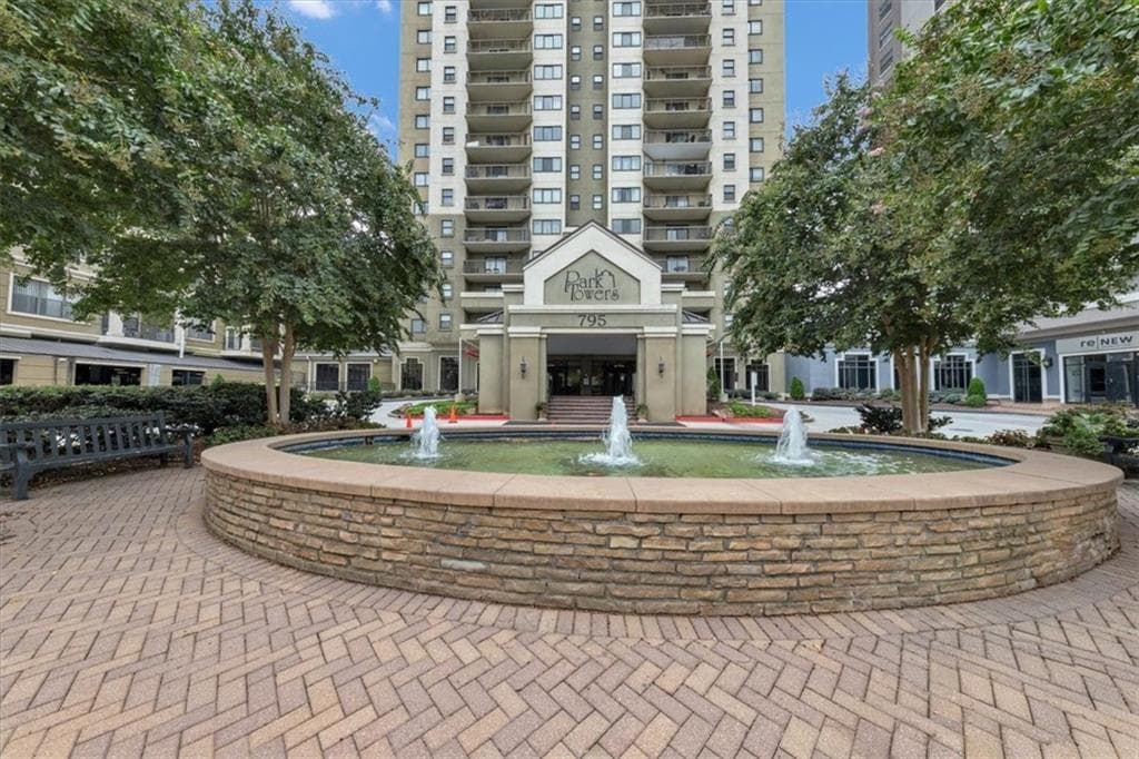 1 bedroom, 2 bathroom, 812 sq ft condominium for sale at 799 Hammond Drive 406, Sandy Springs, GA 30328