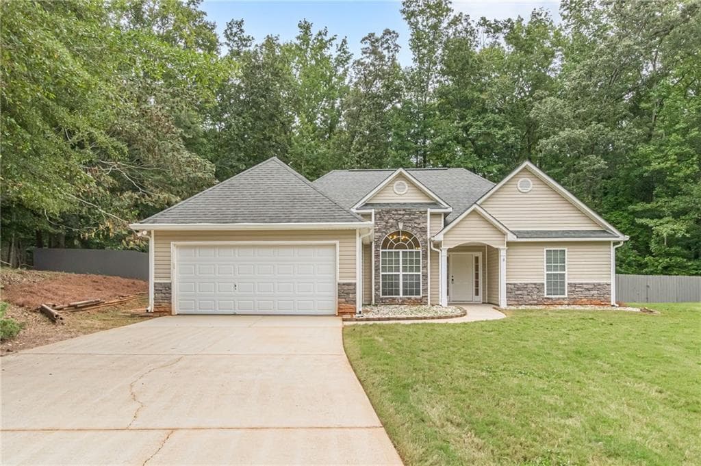 3 bedroom, 2 bathroom, 1,667 sq ft single family residence sold at 159 Drake Way, Stockbridge, GA 30281