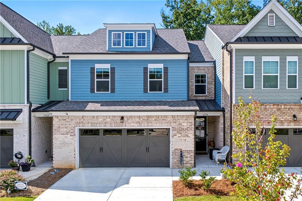 3 bedroom, 4 bathroom, 2,348 sq ft townhouse for sale at 5398 Gray Birch Bend, Flowery Branch, GA 30542