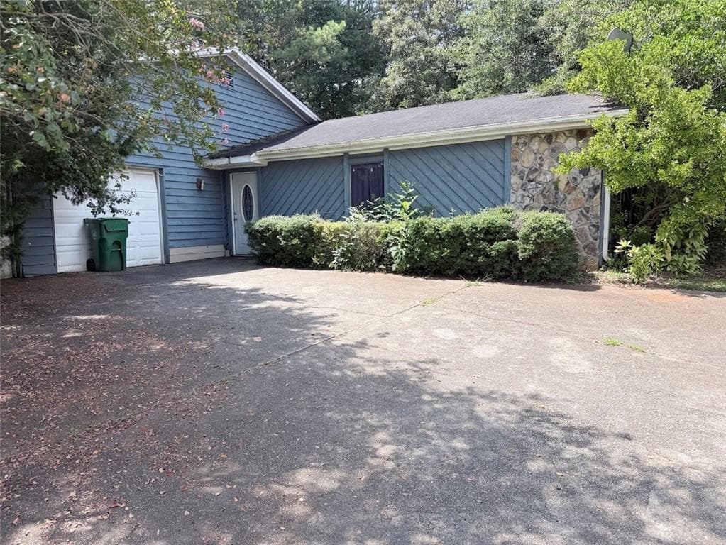 3 bedroom, 2 bathroom, 1,739 sq ft single family residence under contract at 1839 Quailwood Drive, Stone Mountain, GA 30088