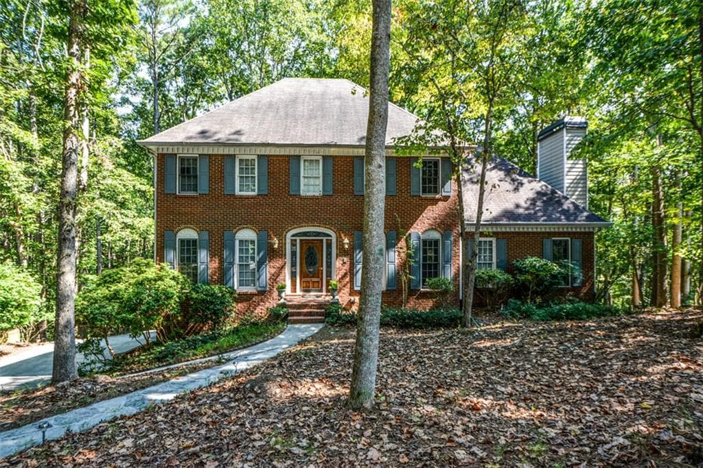 4 bedroom, 3 bathroom, 3,380 sq ft single family residence for sale at 3515 Stone Cliff Way, Woodstock, GA 30189