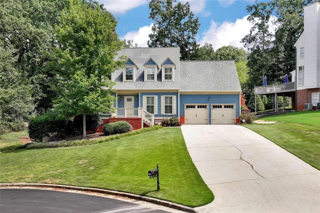 3 bedroom, 3 bathroom, 2,060 sq ft single family residence under contract at 2462 Collins Port Cove, Suwanee, GA 30024