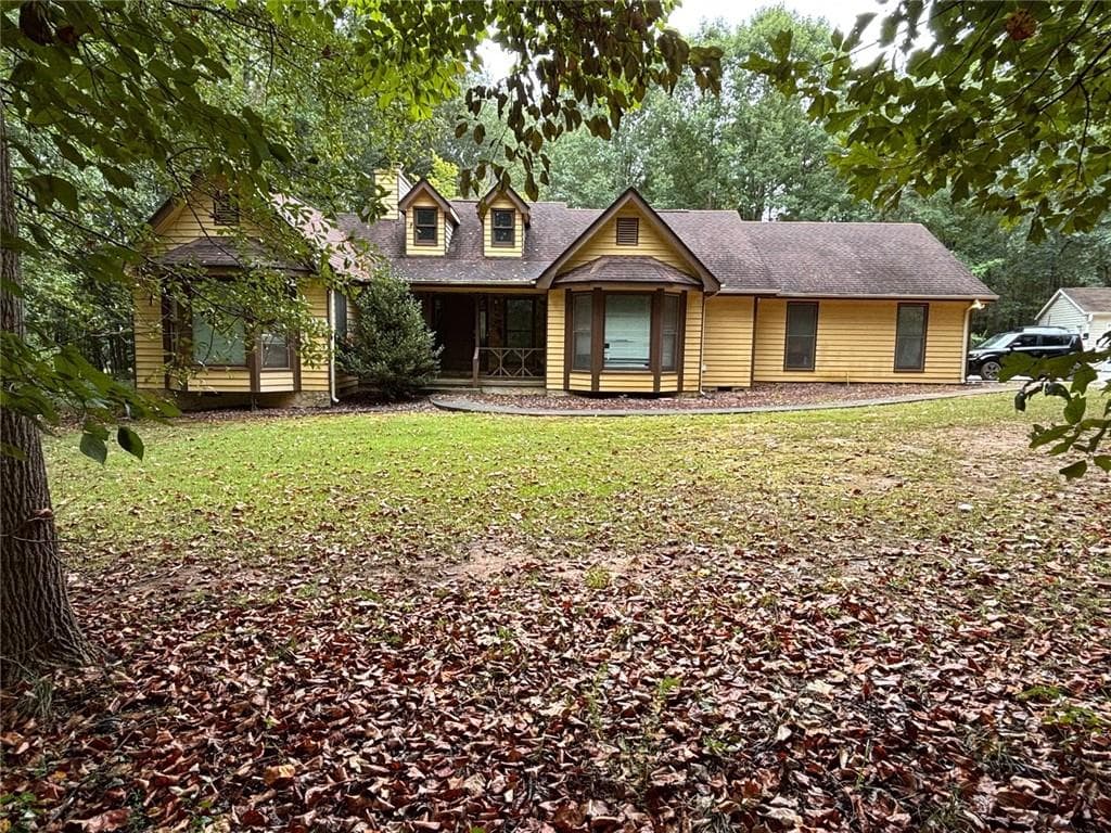 3 bedroom, 2 bathroom, 1,964 sq ft single family residence for sale at 10992 Twelve Oaks Court, Hampton, GA 30228
