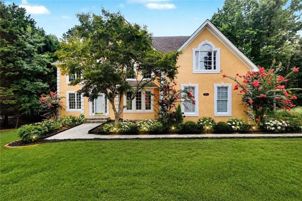 5 bedroom, 4 bathroom, 4,015 sq ft single family residence under contract at 205 Harbor Lakes Way, Fayetteville, GA 30215