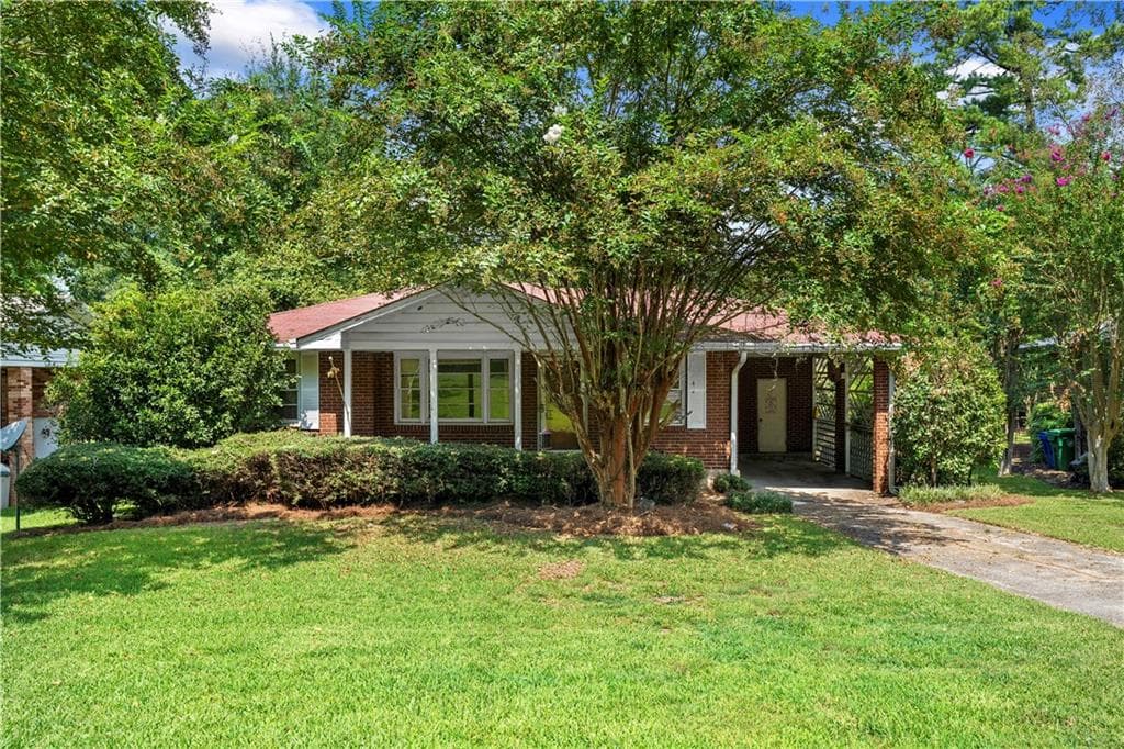 3 bedroom, 1 bathroom, 1,049 sq ft single family residence for sale at 2592 Woodridge Drive, Decatur, GA 30033