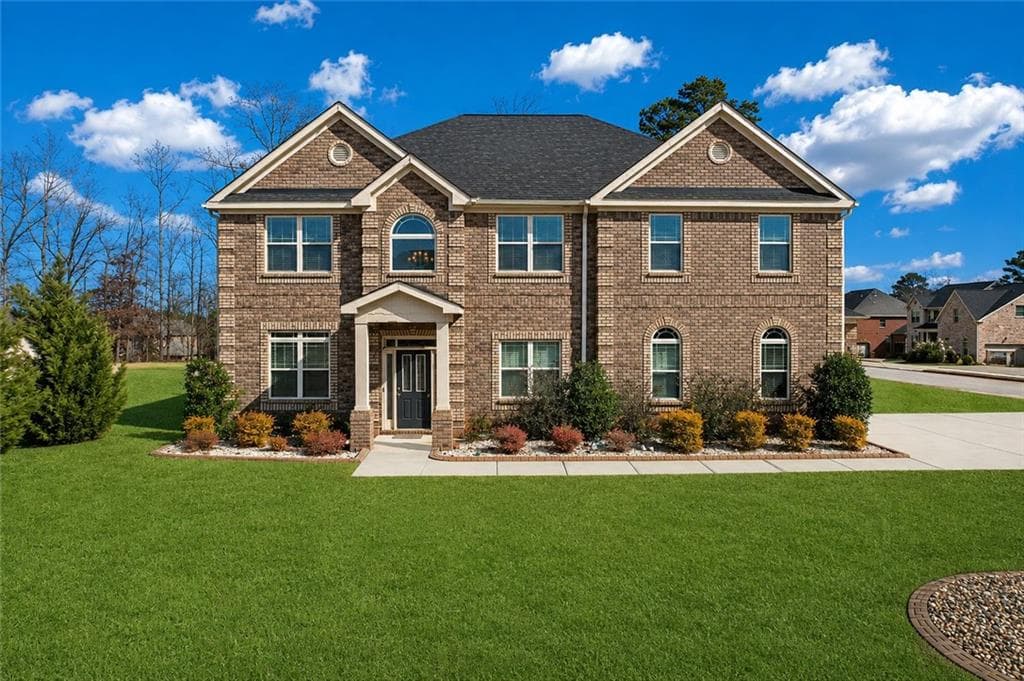 5 bedroom, 3 bathroom, 4,252 sq ft single family residence for sale at 4580 Cloister Circle, Hampton, GA 30228
