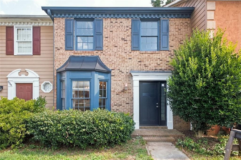 2 bedroom, 3 bathroom, 1,292 sq ft townhouse for sale at 5038 Jenny Drive, Acworth, GA 30101