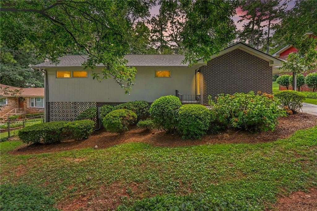 4 bedroom, 2 bathroom, 1,649 sq ft single family residence for sale at 2213 Doris Drive, Decatur, GA 30034