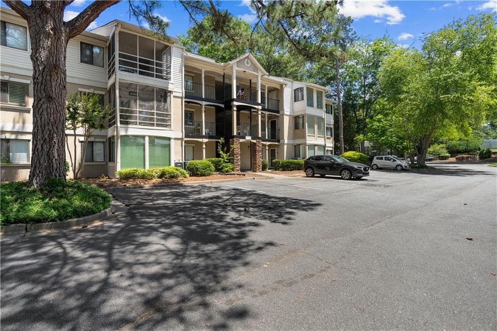 2 bedroom, 2 bathroom, 1,142 sq ft condominium for sale at 3018 Wingate Way, Atlanta, GA 30350