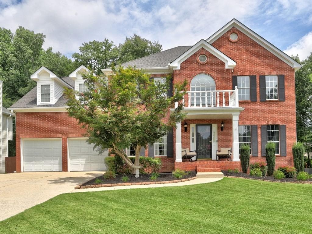 5 bedroom, 4 bathroom, 4,184 sq ft single family residence for sale at 2818 Penncross Drive, Marietta, GA 30064