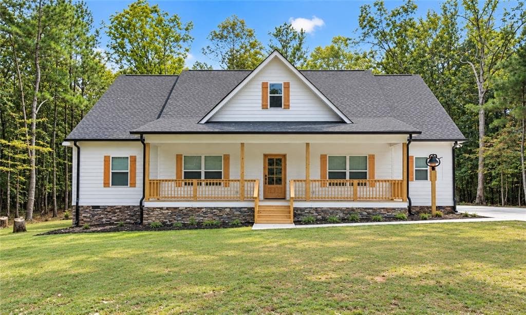 5 bedroom, 3 bathroom, 2,424 sq ft single family residence for sale at 1632 New Rosedale Road, Armuchee, GA 30105