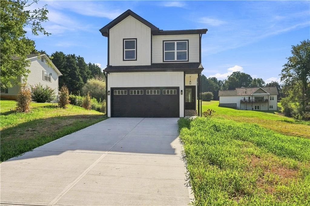 4 bedroom, 3 bathroom, 1,800 sq ft single family residence for sale at 30 Golden Autumn Drive, Dahlonega, GA 30533
