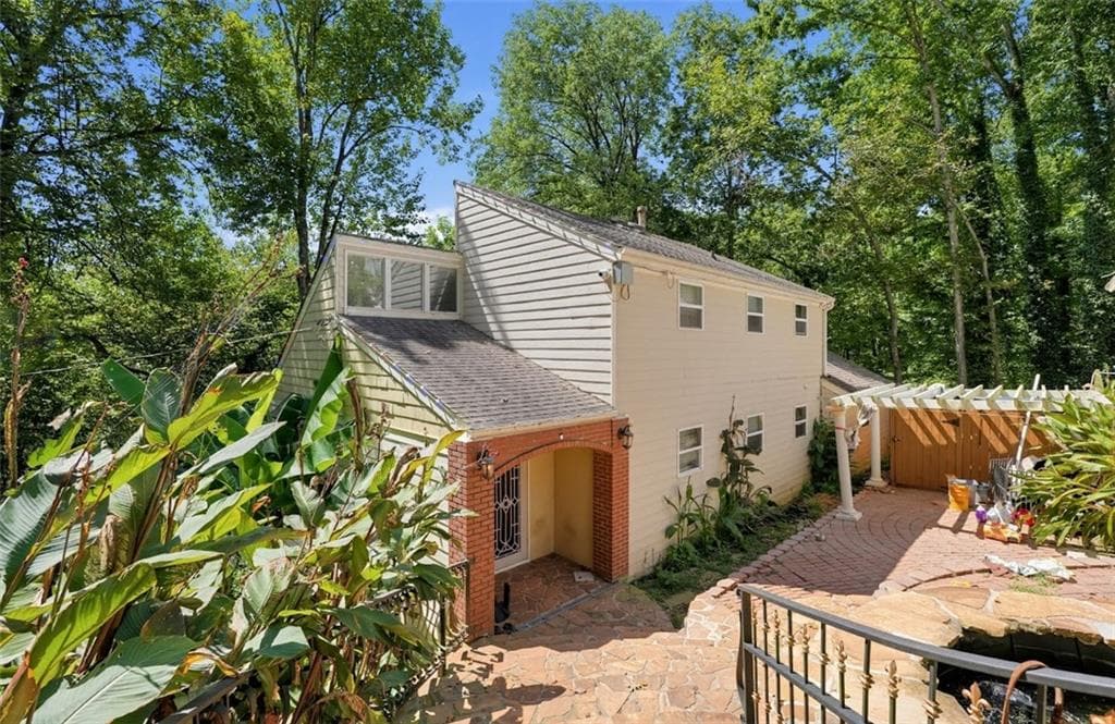 4 bedroom, 4 bathroom, 2,708 sq ft single family residence for sale at 355 Nottingham Drive, Marietta, GA 30066