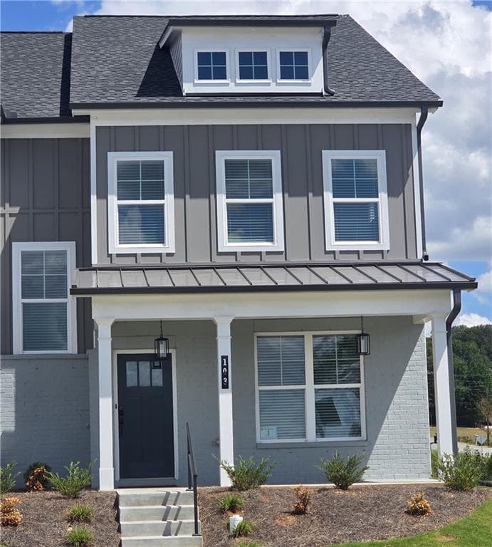 3 bedroom, 3 bathroom, 1,829 sq ft townhouse for sale at 103 Grand Highlands Lane, Winder, GA 30680
