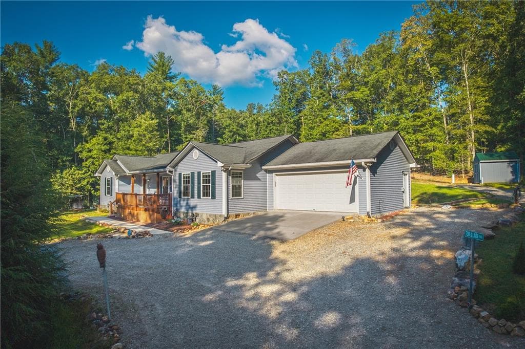 3 bedroom, 2 bathroom, 1,661 sq ft single family residence for sale at 207 Dogwood Drive, Epworth, GA 30541