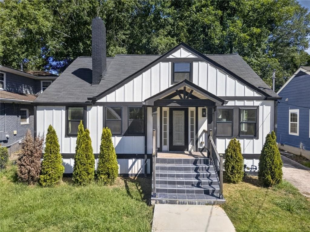 3 bedroom, 3 bathroom, 1,757 sq ft single family residence for sale at 1519 Venetian Drive, Atlanta, GA 30311