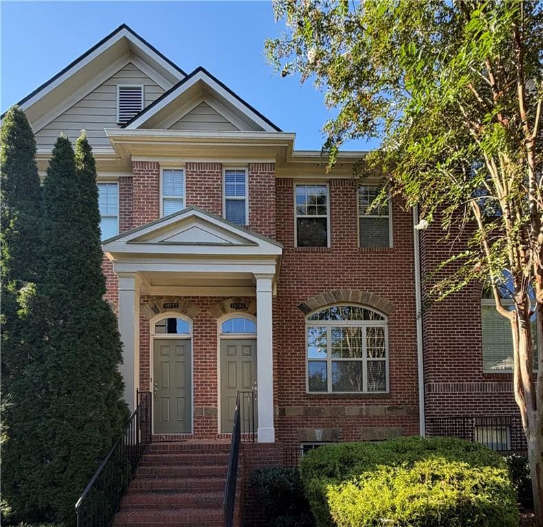 3 bedroom, 4 bathroom, 1,742 sq ft townhouse for sale at 10748 Ellicot Way, Alpharetta, GA 30022