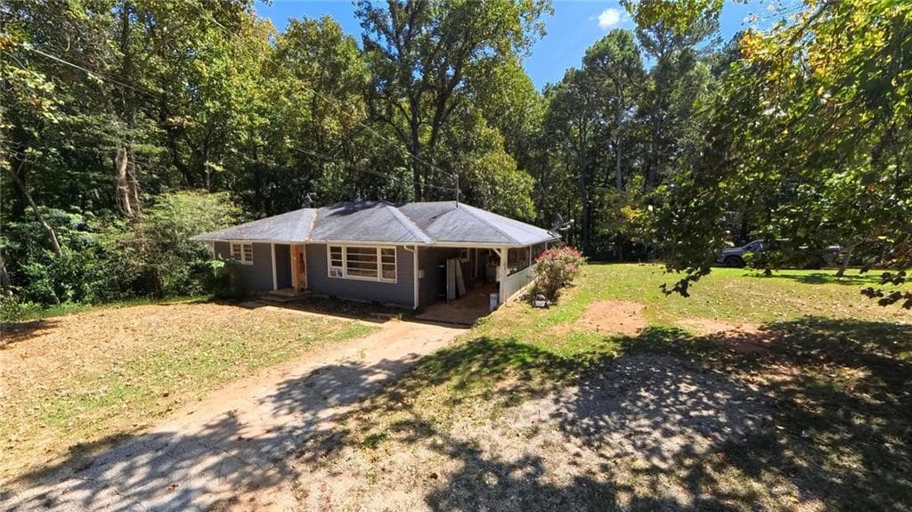 3 bedroom, 1 bathroom, 1,152 sq ft single family residence for sale at 35 Collins Road, Jasper, GA 30143