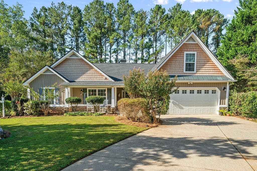 3 bedroom, 2 bathroom, 2,540 sq ft single family residence for sale at 387 Harborside Drive, Dallas, GA 30132