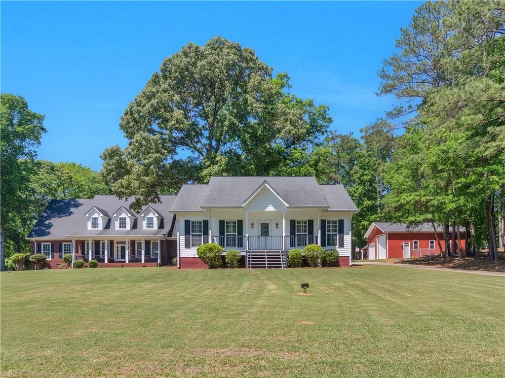8 bedroom, 6 bathroom, 4,895 sq ft single family residence for sale at 445 Patterson Road, Griffin, GA 30223